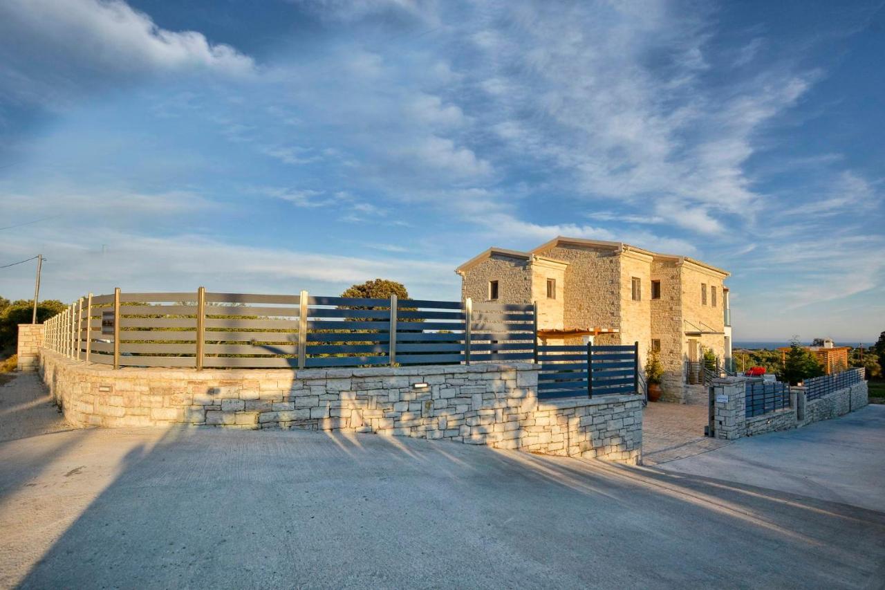 Zeas Villa *
